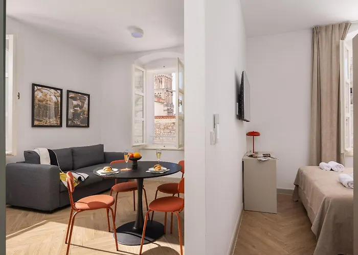 Piac Luxury Apartment