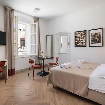 Piac Luxury Апартаменты