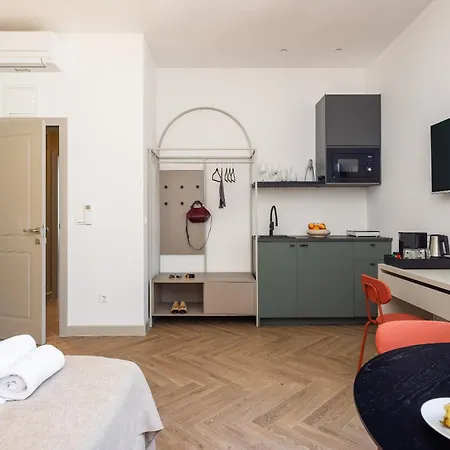 Piac Luxury Апартаменты