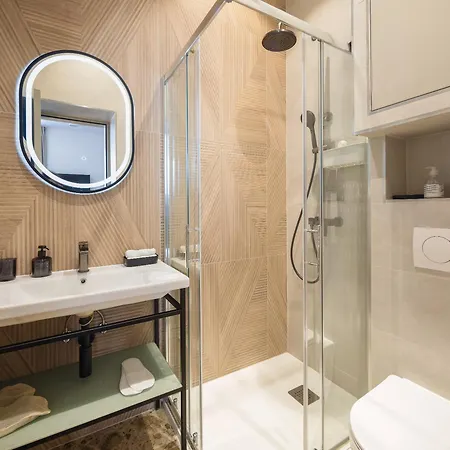 Piac Luxury Split